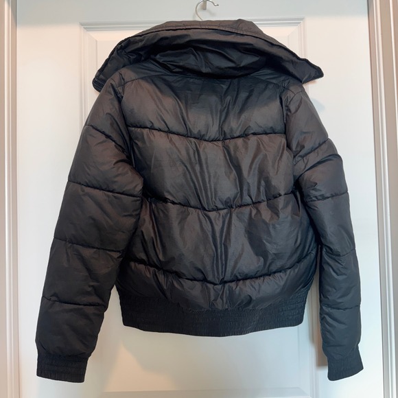 Hollister Black Puffer Jacket - Picture 3 of 5